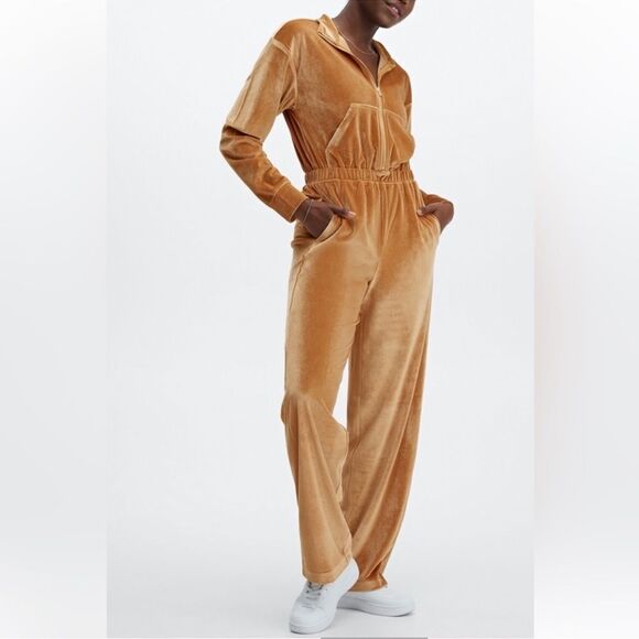 Fabletics Goldenrod Light Honey Velour Velvet Wide Leg Zip Up Jumpsuit - Picture 2 of 12